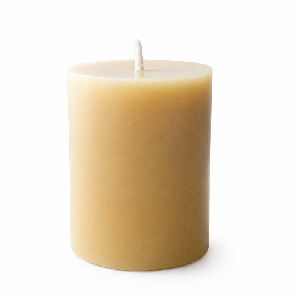Serenes Beeswaxory pure beeswax pillar candle, 10cm tall, natural yellow color, with a smooth wax surface and unlit wick.